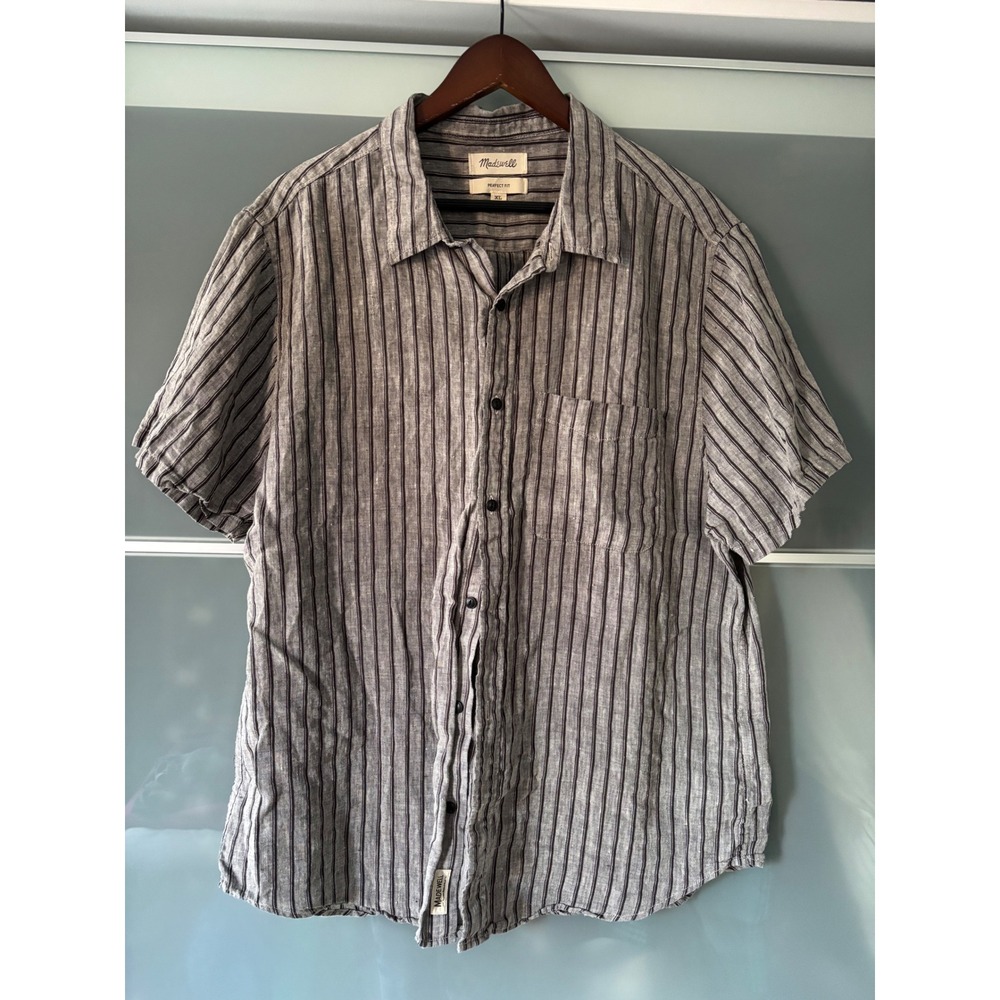 Madewell Short-Sleeve Button-Down Shirt in Gray and Black Stripe